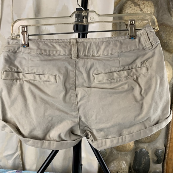 American Eagle Outfitters Women’s size 2 MIDI Stretch shorts - Picture 3 of 8